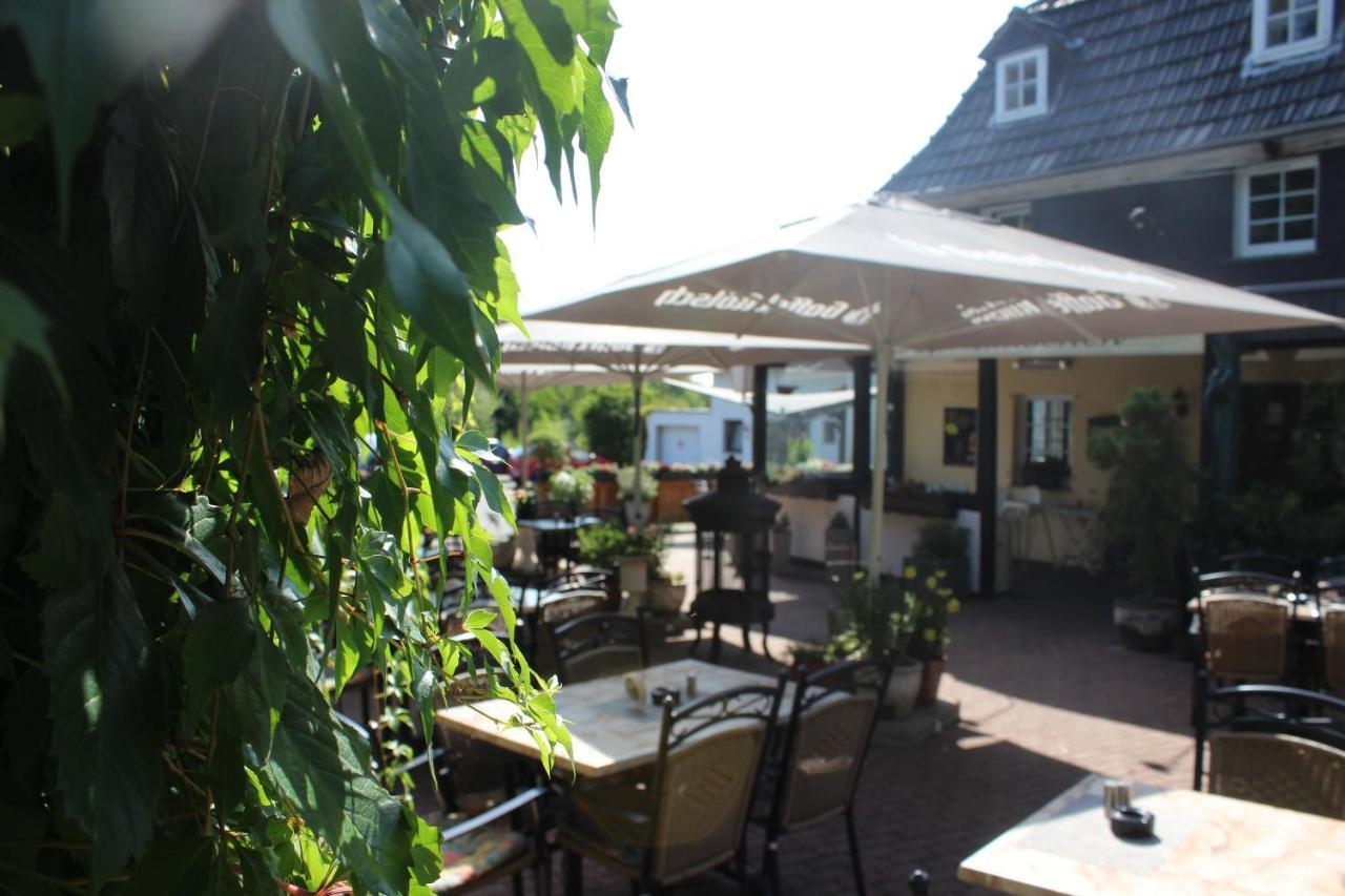 Landgasthof Zum Haeuschen Rosrath Exterior photo